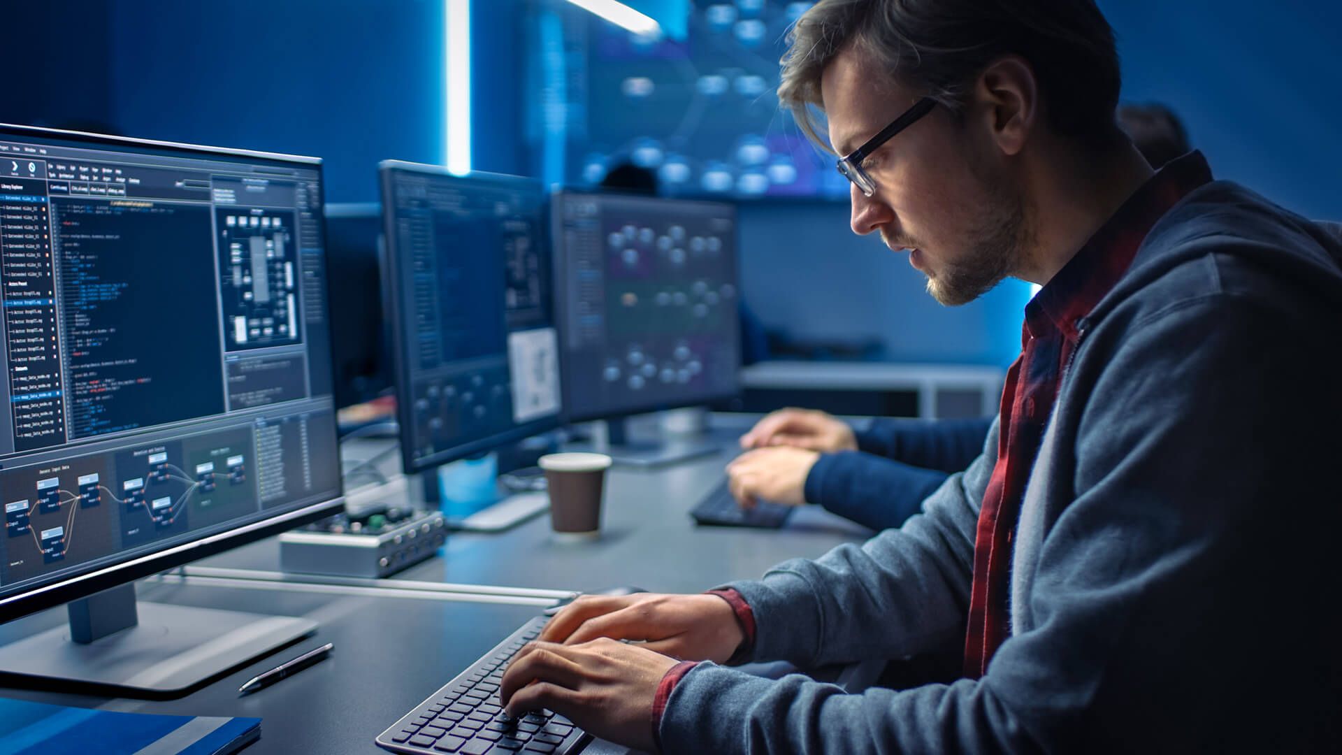 cyber%20security%20specialist%20aan%20het%20werk-9358dfa1
